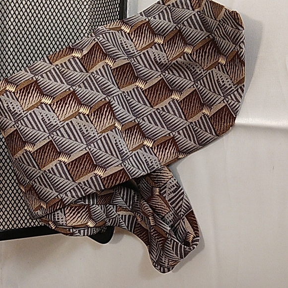 Basic Elements - Picture 4 of 4